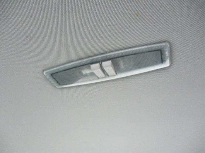 Eclairage intérieur arrière d'un Opel Astra H GTC (L08) 1.8 16V 2009