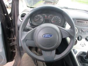 Usagé Airbag gauche (volant) Ford Ka II 1.2 Prix € 50,00 Règlement à la marge proposé par Boekholt autodemontage B.V