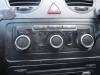 Climatronic panel from a Volkswagen Caddy Combi III (2KB,2KJ) 1.6 TDI 16V 2011