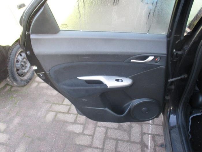 Revêtement portière 4portes arrière gauche d'un Honda Civic (FK/FN) 1.4 i-Dsi 2006