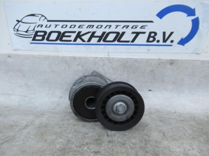 Usados Tensor correa múltiple Opel Vectra B (36) 2.5 V6 24V Precio € 25,00 Norma de margen ofrecido por Boekholt autodemontage B.V