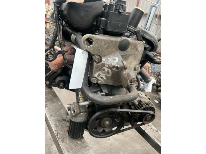 Usados Motor Renault Twingo (C06) 1.2 Precio € 211,75 IVA incluido ofrecido por Boekholt autodemontage B.V