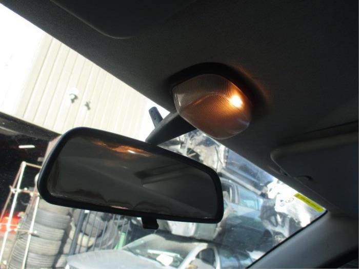 Luz interior delante de un Opel Agila (A) 1.2 16V 2001
