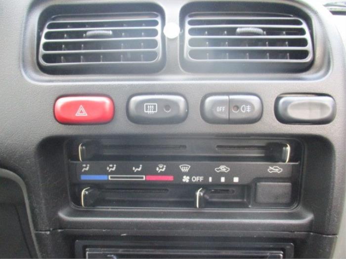 Dashboard from a Suzuki Alto (RF410) 1.1 16V 2002