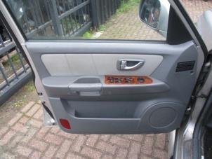 Usados Tapizado de puerta de 4 puertas izquierda delante Hyundai Terracan 2.9 CRDi 16V Precio € 50,00 Norma de margen ofrecido por Boekholt autodemontage B.V
