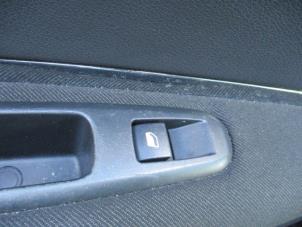 Usados Interruptor de ventanilla eléctrica Peugeot 3008 I (0U/HU) 1.6 VTI 16V Precio € 20,00 Norma de margen ofrecido por Boekholt autodemontage B.V