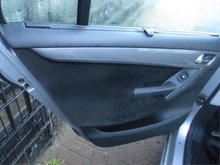 Tapicerka drzwi lewych tylnych wersja 4-drzwiowa z Citroën C4 Grand Picasso (UA) 1.8 16V 2006