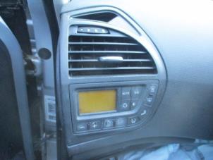 Used Climatronic panel Citroen C4 Grand Picasso (UA) 1.8 16V Price € 50,00 Margin scheme offered by Boekholt autodemontage B.V
