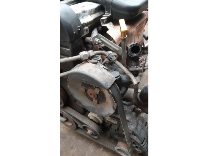 Usagé Pompe de direction Ford Escort 6 (ALL) 1.6 16V,Pacific Prix € 35,00 Règlement à la marge proposé par Boekholt autodemontage B.V