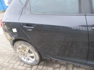 Używane Uchwyt drzwi prawych tylnych wersja 4-drzwiowa Seat Ibiza IV (6J5) 1.2 TDI Ecomotive Cena € 30,00 Procedura marży oferowane przez Boekholt autodemontage B.V
