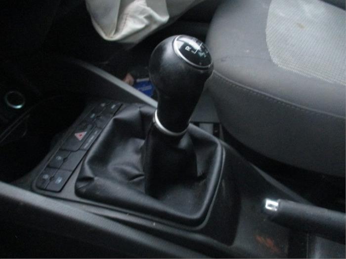 Gearbox mechanism from a Seat Ibiza IV (6J5) 1.2 TDI Ecomotive 2011