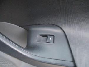 Gebrauchte Elektrisches Fenster Schalter Seat Ibiza IV (6J5) 1.2 TDI Ecomotive Preis € 15,00 Margenregelung angeboten von Boekholt autodemontage B.V