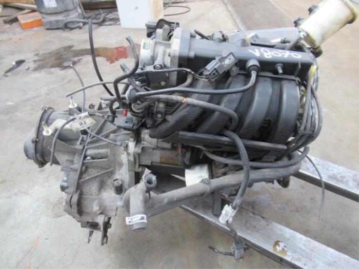 Engine from a Ford Fiesta 4 1.3i 2002