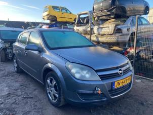 Used Front wing, right Opel Astra H (L48) 1.4 16V Twinport Price € 50,00 Margin scheme offered by Boekholt autodemontage B.V