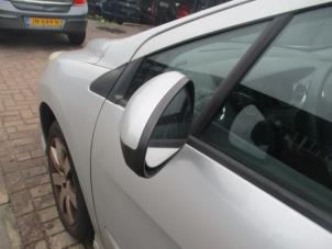 Used Window rubber Peugeot 308 (4A/C) 1.6 VTI 16V Price € 15,00 Margin scheme offered by Boekholt autodemontage B.V