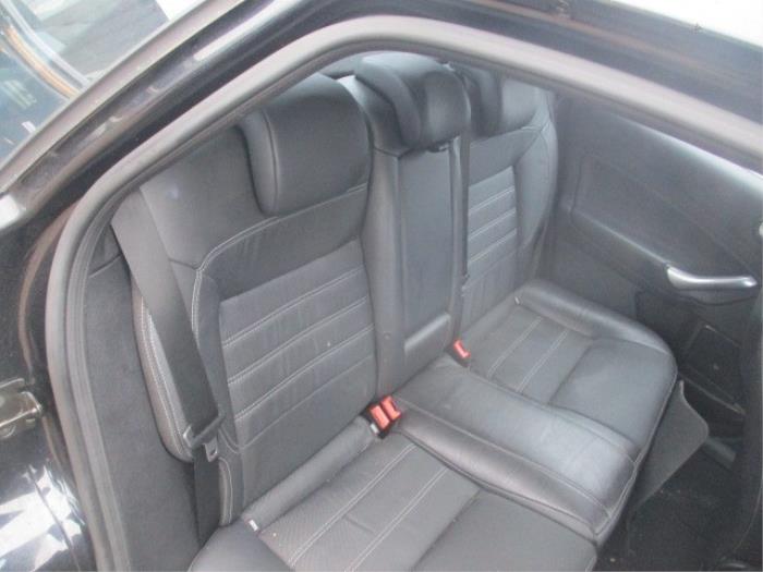Headrest from a Ford Mondeo IV 2.5 20V 2008