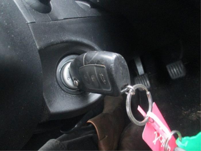 Używane Stacyjka + Kluczyk Ford Mondeo IV 2.5 20V Cena na żądanie oferowane przez Boekholt autodemontage B.V