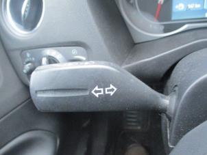 Usados Interruptor de indicador de dirección Ford Mondeo IV 2.5 20V Precio € 35,00 Norma de margen ofrecido por Boekholt autodemontage B.V