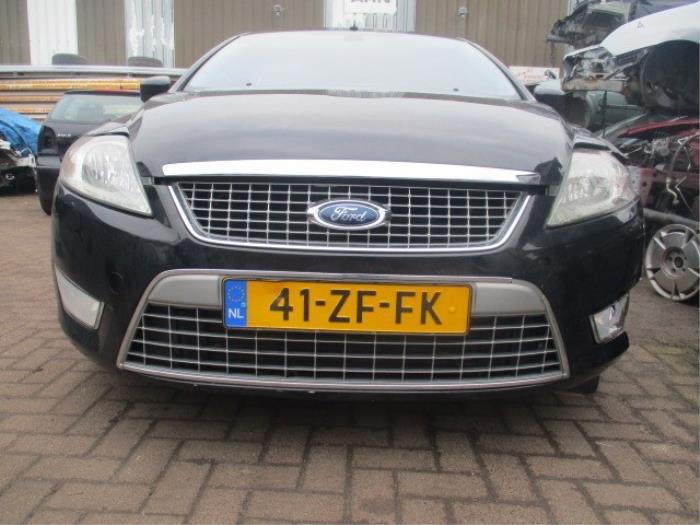 Fog light, front right from a Ford Mondeo IV 2.5 20V 2008