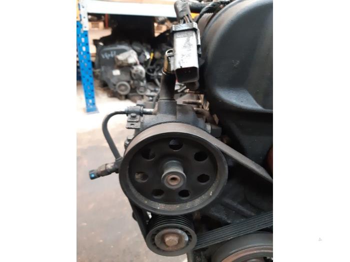 Usagé Pompe de direction Ford Focus 1 Wagon 1.4 16V Prix € 35,00 Règlement à la marge proposé par Boekholt autodemontage B.V