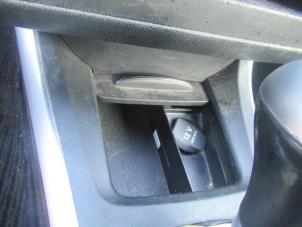 Used Front ashtray Mercedes B (W245,242) 2.0 B-180 CDI 16V Price € 20,00 Margin scheme offered by Boekholt autodemontage B.V