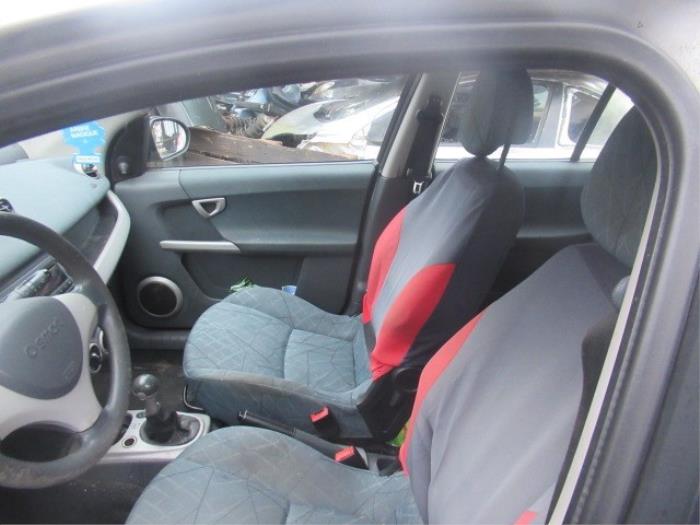 Front seatbelt, right from a Smart Forfour (454) 1.3 16V 2004