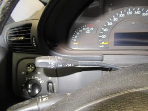 Gebrauchte Tempomat Bedienung Mercedes C (W203) 1.8 C-200K 16V Preis € 35,00 Margenregelung angeboten von Boekholt autodemontage B.V
