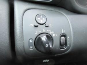 Usados Interruptor de luz Mercedes C (W203) 2.2 C-220 CDI 16V Precio € 30,00 Norma de margen ofrecido por Boekholt autodemontage B.V