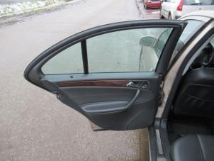 Gebrauchte Fenstermechanik 4-türig links hinten Mercedes C (W203) 2.2 C-220 CDI 16V Preis € 50,00 Margenregelung angeboten von Boekholt autodemontage B.V