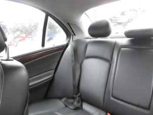 Gebrauchte Sicherheitsgurt rechts hinten Mercedes C (W203) 2.2 C-220 CDI 16V Preis € 50,00 Margenregelung angeboten von Boekholt autodemontage B.V