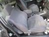 Headrest from a Toyota Corolla (E12), 2002 / 2007 2.0 D-4D 16V 110, Hatchback, Diesel, 1.995cc, 81kW (110pk), FWD, 1CDFTV, 2002-01 / 2006-12, CDE120 2003