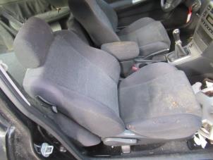 Usados Lengüeta cinturón de seguridad derecha delante Toyota Corolla (E12) 2.0 D-4D 16V 110 Precio € 20,00 Norma de margen ofrecido por Boekholt autodemontage B.V