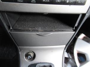 Gebrauchte Aschenbecher vorne Toyota Corolla (E12) 2.0 D-4D 16V 110 Preis € 20,00 Margenregelung angeboten von Boekholt autodemontage B.V
