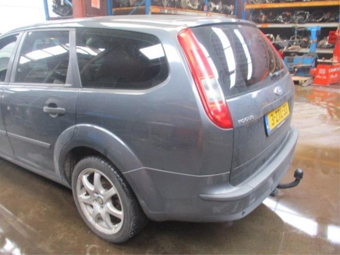 Extra window 4-door, left from a Ford Focus 2 Wagon 1.6 16V 2005