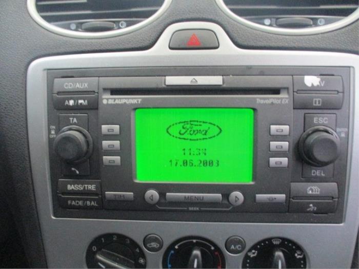 Radio/Lecteur CD d'un Ford Focus 2 Wagon 1.6 16V 2005