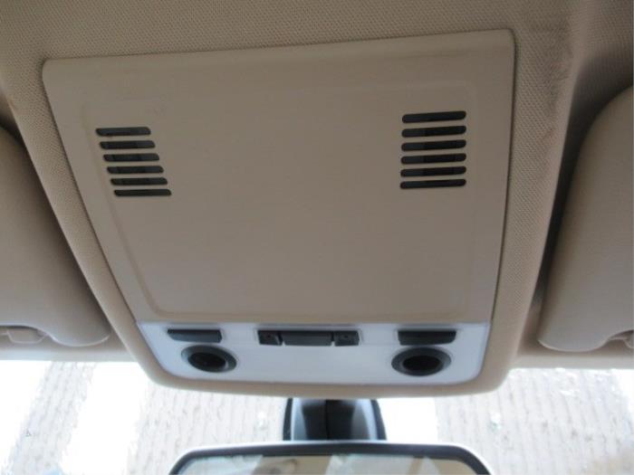 Eclairage intérieur avant d'un BMW 3 serie (E90) 320i 16V 2009