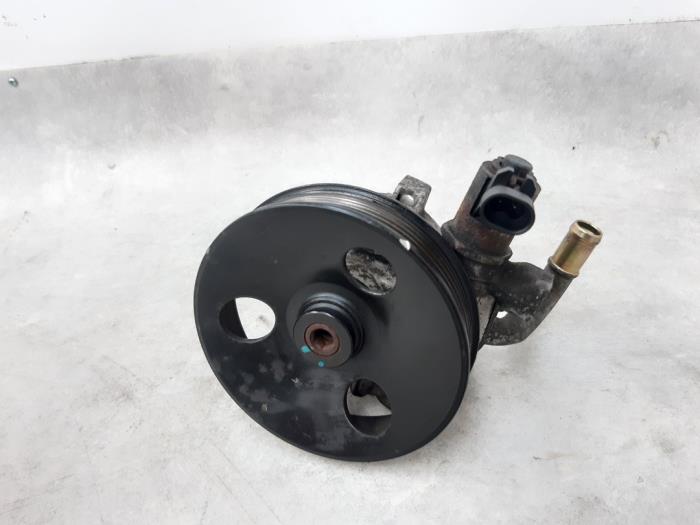 Usagé Pompe de direction Chevrolet Lacetti (KLAN) 1.8 16V Prix € 50,00 Règlement à la marge proposé par Boekholt autodemontage B.V
