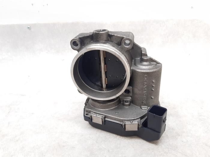 Throttle body from a BMW 3 serie (E90) 320i 16V 2009