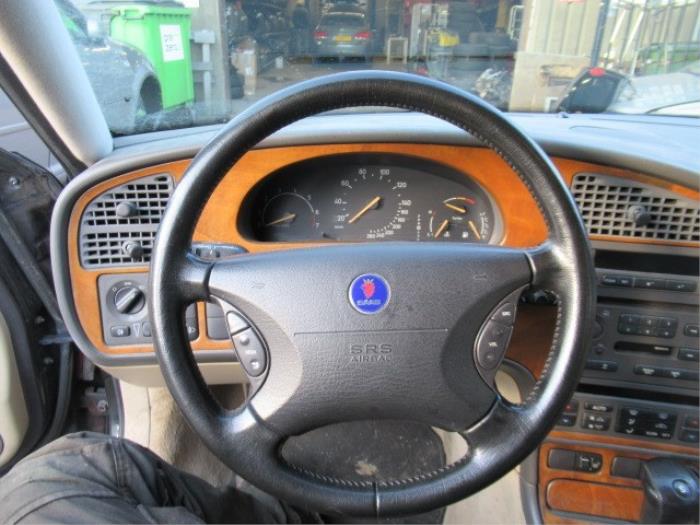 Steering wheel mounted radio control from a Saab 9-5 Estate (YS3E) 2.3t 16V 2002