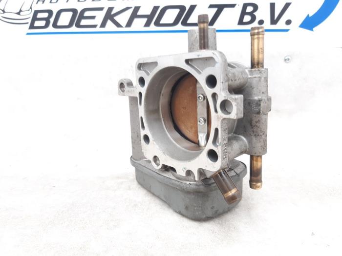 Throttle body from a Opel Astra G (F07) 1.8 16V 2002