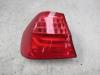 Taillight, left from a BMW 3 serie (E90), 2005 / 2011 320i 16V, Saloon, 4-dr, Petrol, 1.995cc, 125kW (170pk), RWD, N43B20A, 2007-09 / 2011-10, PG31; PG32; VF91 2009