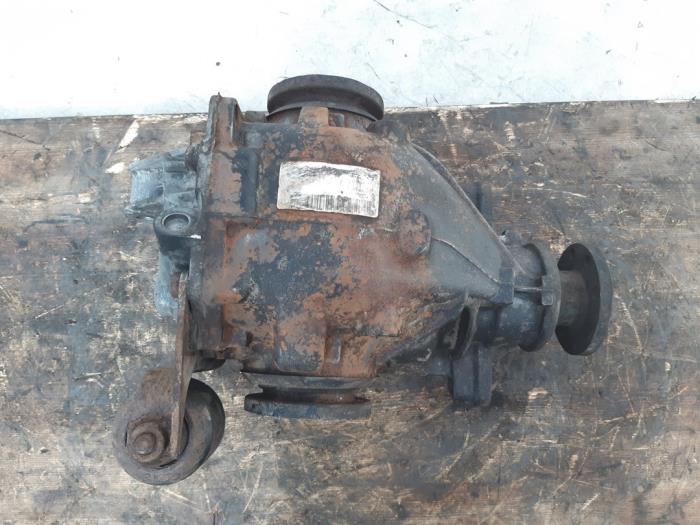 Rear differential from a BMW 3 serie (E46/4) 320d 16V 2004