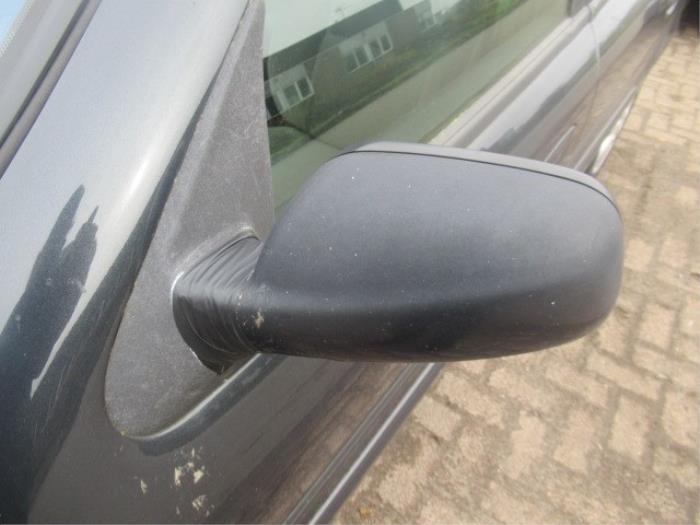 Wing mirror, left from a Citroën Xsara (N1) 1.6 16V 2003