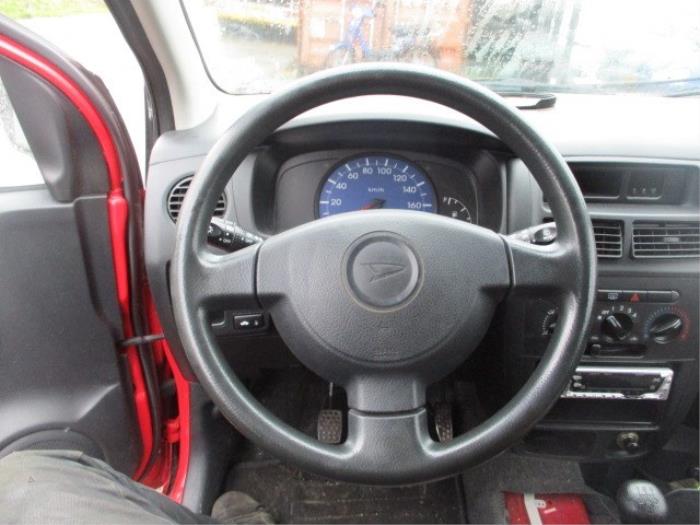 Steering wheel from a Daihatsu Cuore (L251/271/276) 1.0 12V DVVT 2005