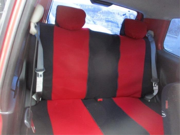Insertion ceinture de sécurité arrière gauche d'un Daihatsu Cuore (L251/271/276) 1.0 12V DVVT 2005