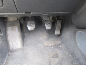 Used Clutch pedal Chrysler PT Cruiser 2.2 CRD 16V Price € 40,00 Margin scheme offered by Boekholt autodemontage B.V