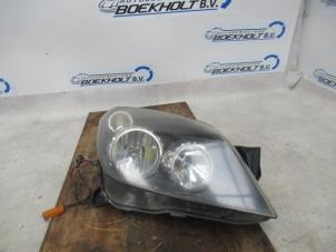 Used Headlight, right Opel Astra H SW (L35) 1.9 CDTi 16V 150 Price € 55,00 Margin scheme offered by Boekholt autodemontage B.V