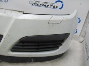 Usagé Pare-chocs avant Opel Astra H SW (L35) 1.9 CDTi 16V 150 Prix € 100,00 Règlement à la marge proposé par Boekholt autodemontage B.V