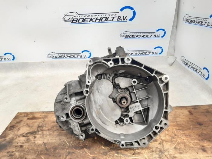 Gearbox Opel Astra H SW 1.9 CDTi 16V 150 55192042 Z19DTH M32