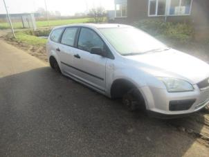Used Front wing, right Ford Focus 2 Wagon 1.6 TDCi 16V 110 Price € 45,00 Margin scheme offered by Boekholt autodemontage B.V